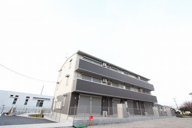 ガーネット海老名