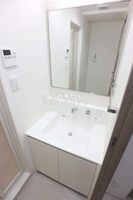 【独立洗面台】 | Stay esaka | 清潔感ある独立洗面台で毎日気持ちよく♪