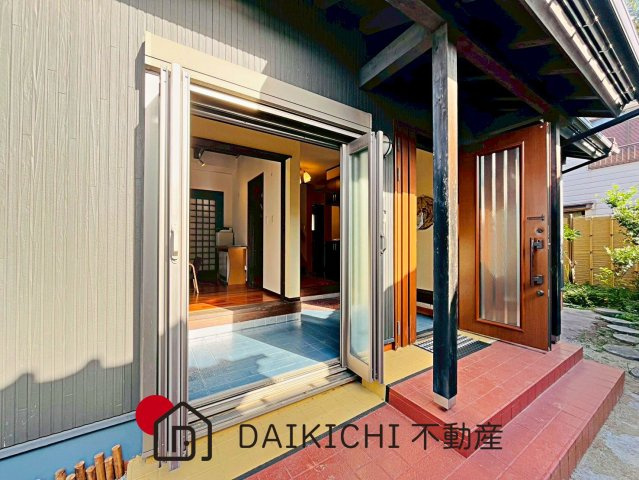 【玄関】 | 行田市門井町2丁目　中古戸建