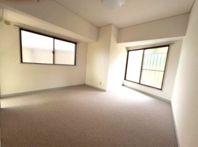 ベルフォーレの洋室