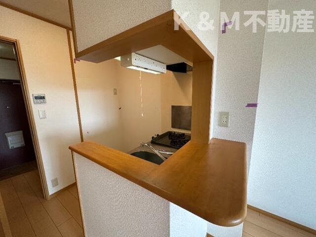 アルファマの内装|明るい色調の室内です