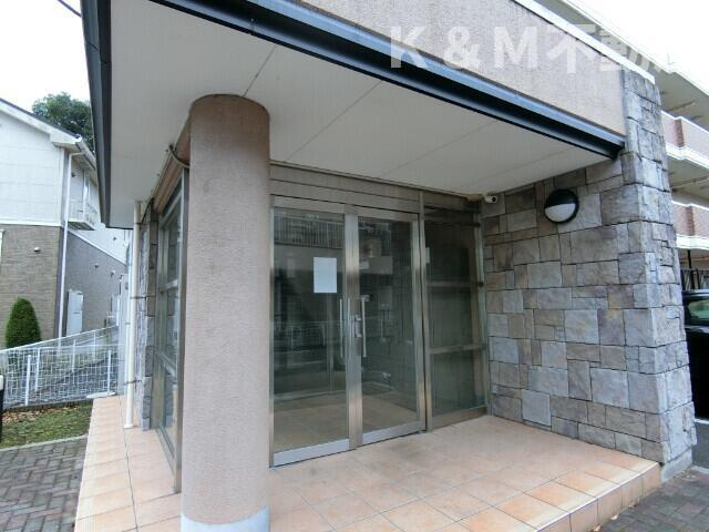 アルファマのエントランス|建物の内部です