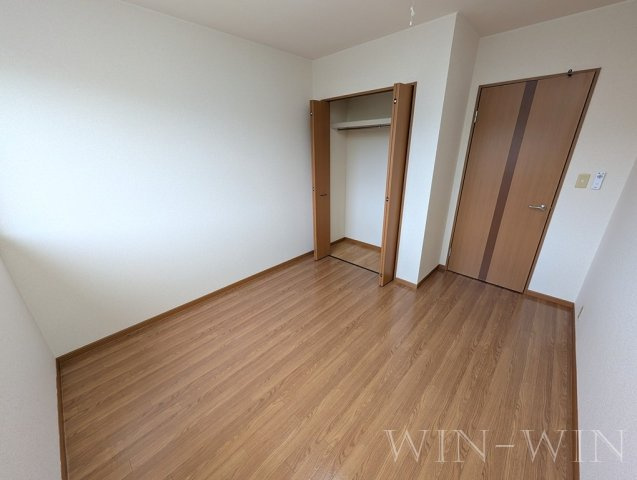 フロンティア栄の寝室