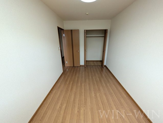 フロンティア栄の寝室