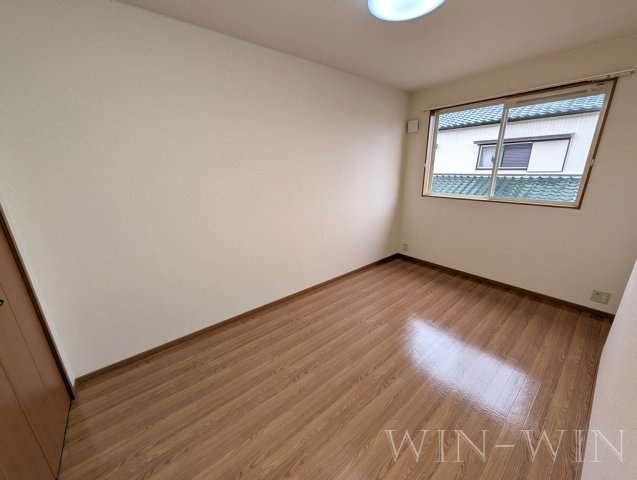 フロンティア栄の寝室