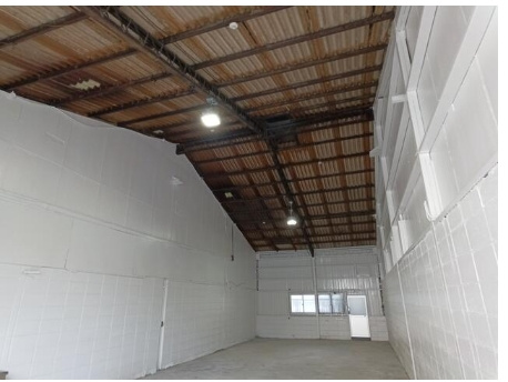 東大阪衣摺貸し倉庫の内装