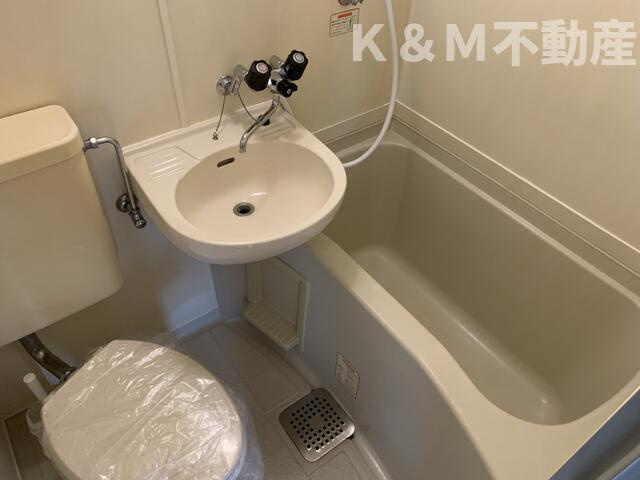 ジュネパレス松戸第１５４の洗面所|忙しい朝には欠かせない洗面所です