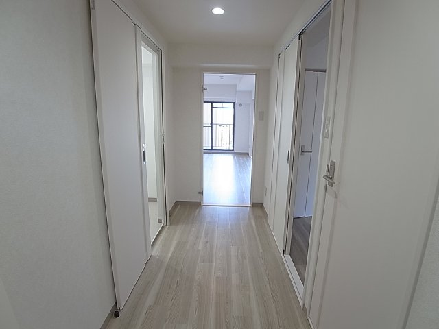 メゾン下沢の玄関|玄関開けても室内見えません