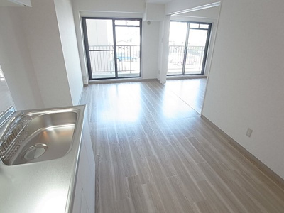 【居間・リビング】 | メゾン下沢 | 開放的な間取りにフルリノベーションしました