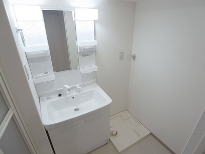 【洗面所】 | メゾン下沢 | シャワー付きの独立洗面