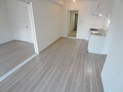 【居間・リビング】 | メゾン下沢 | 開放感の有るリビング、使い勝手も良好