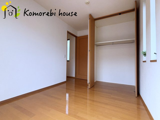 上尾市東町3丁目　中古戸建の洋室|クローゼットがある4.8帖の洋室です