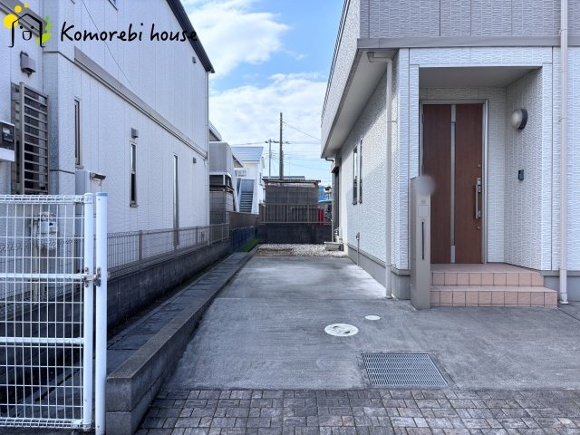 上尾市東町3丁目　中古戸建の駐車場|最大3台停められる駐車場です