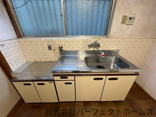 宝町戸建のキッチン|お料理しやすいキッチンです