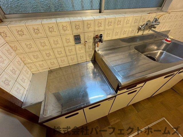宝町戸建のキッチン|使いやすいキッチンです