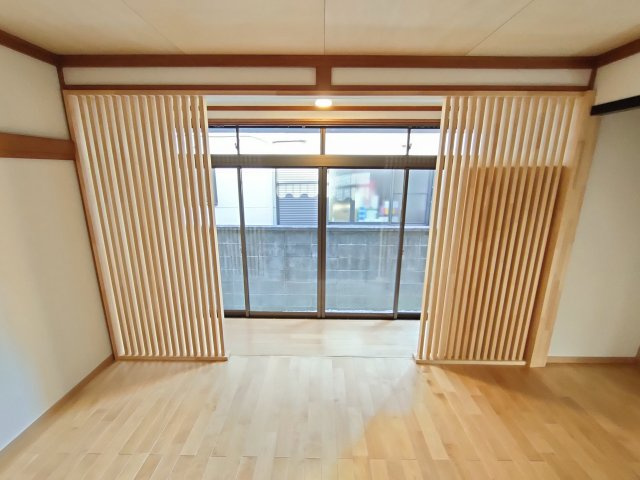 古河市東リノベーションハウスの居間・リビング|〇セカンドリビング　8帖〇
急な来客でも対応できるスペースとなります。
2025年11月撮影