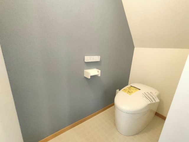 古河市東リノベーションハウスのその他|〇縁側〇
小上がりスペースの奥には縁側がございます♪南面全体が大きな窓になっているため陽当たり良好になっております♪
2025年11月撮影