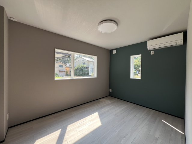 若葉町貸家の洋室