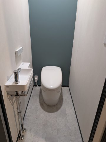 若葉町貸家のトイレ