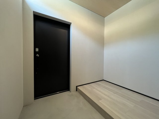 若葉町貸家の玄関