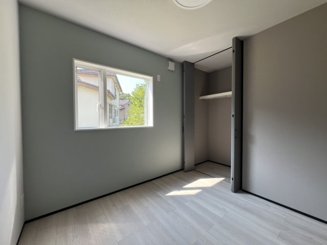 若葉町貸家の洋室