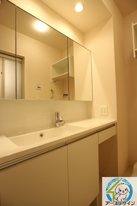 トレーフル　緑が丘の洗面所|パース写真