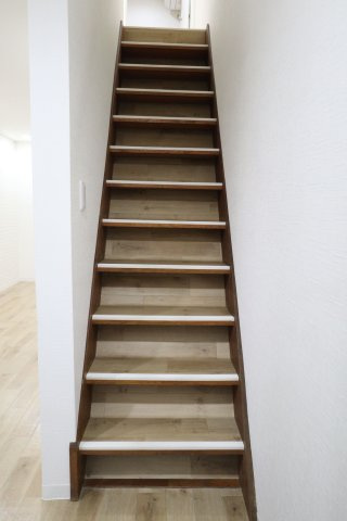 グランテラス萱島の洋室