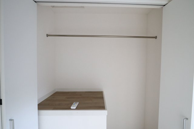 グランテラス萱島の洋室