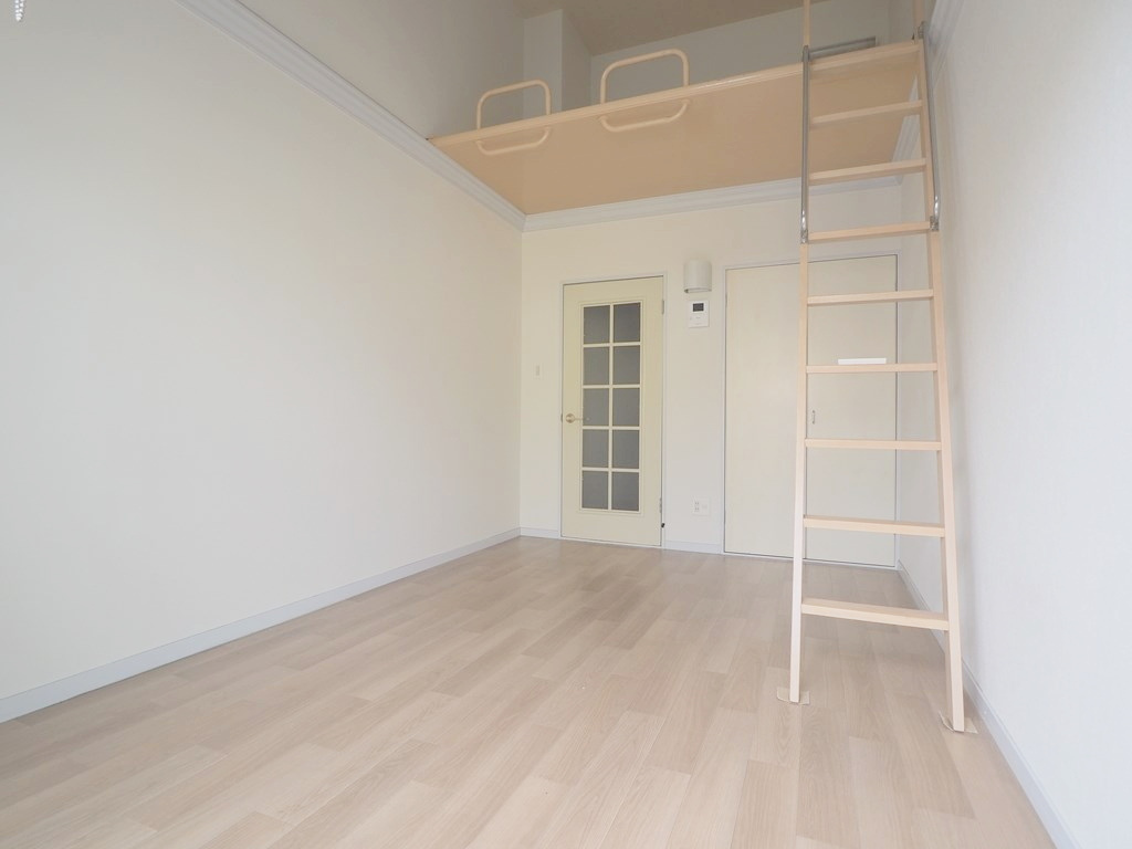 ベストハウス戸坂の居間・リビング