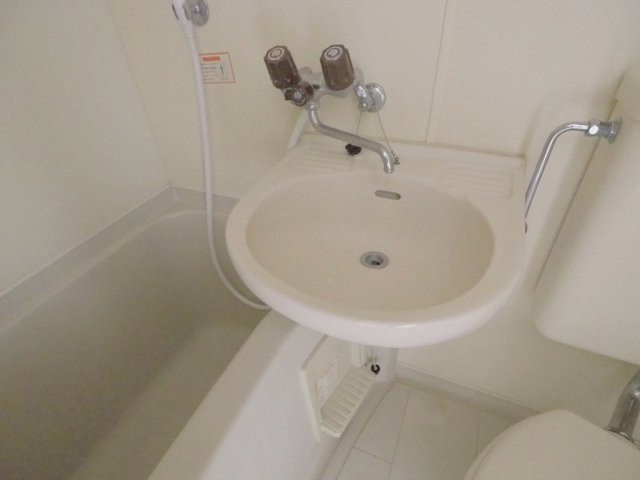 ベストハウス戸坂の洗面所