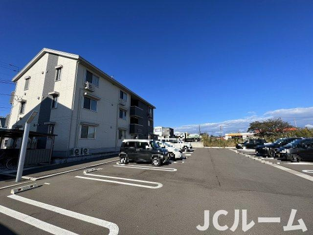 EISEN Ⅱの駐車場