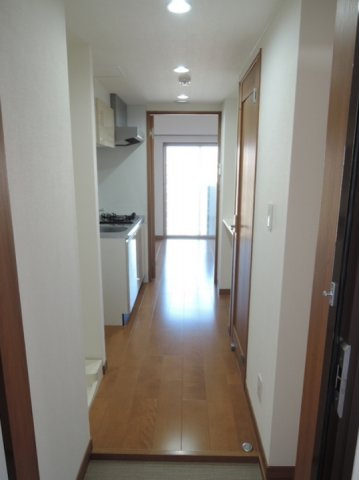 トキオ久米川タワーの玄関