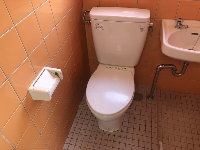 中屋ビルのトイレ