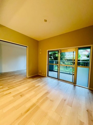 【居間・リビング】 | 京橋南コーポ１号棟 | LDK（約12.7帖）