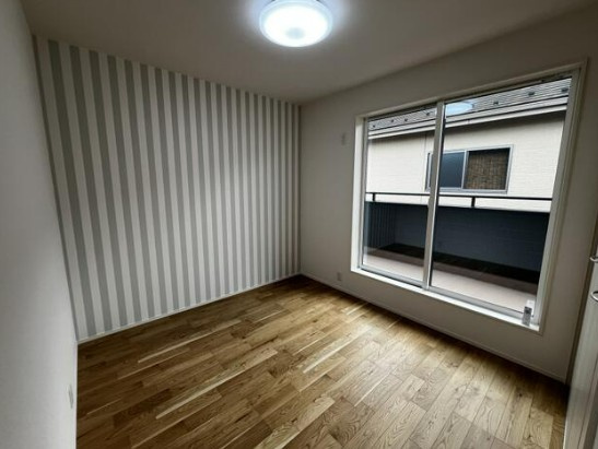 【未入居】入間郡毛呂山町市場中古住宅の洋室|2F 5.1帖洋室です！