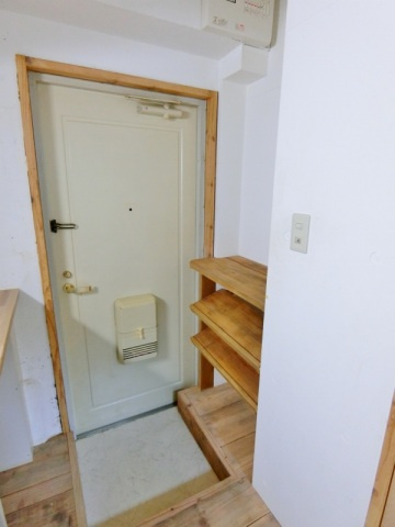 FORWEST段原(フォーウエスト段原)の玄関