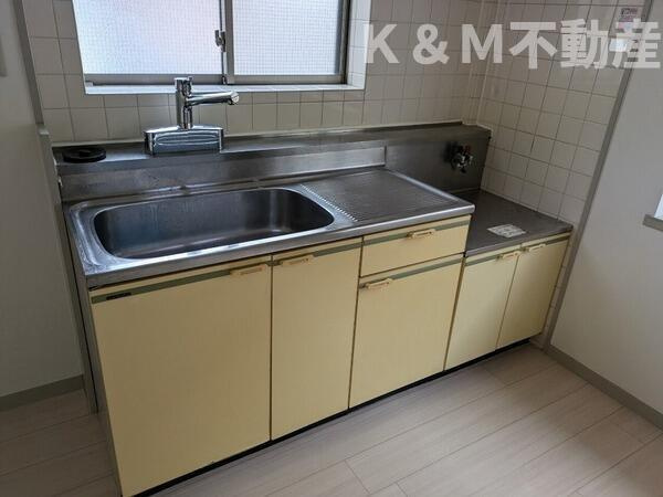 メゾンコムラのキッチン|キッチンでお料理をお楽しみください