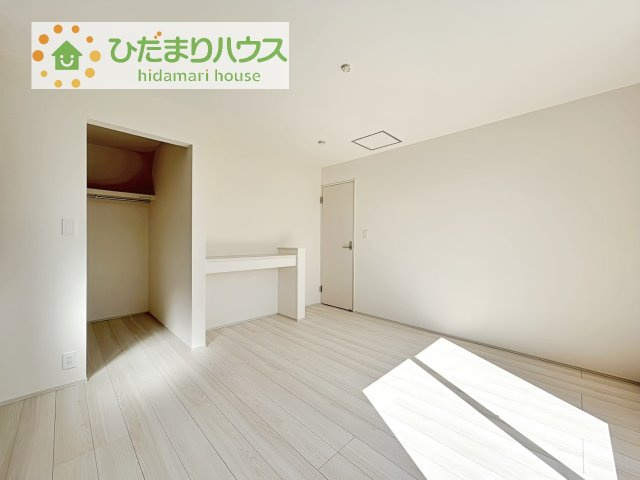 【寝室】 | 牛久市さくら台1丁目4期　新築戸建　1号棟 | ゆとりのある主寝室！ご家族全員で寝れちゃいます♪