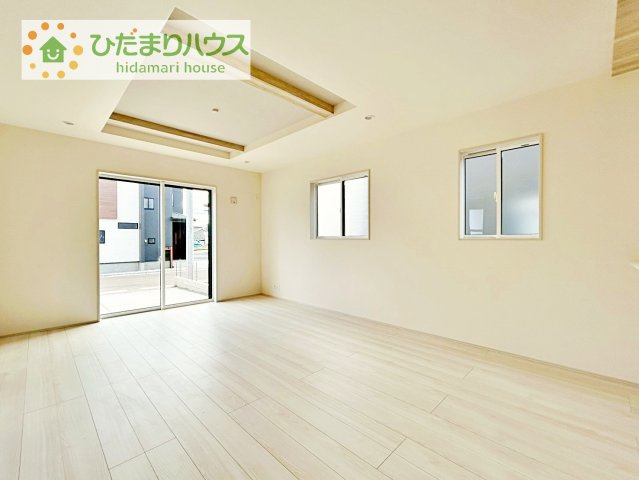 【居間・リビング】 | 牛久市さくら台1丁目4期　新築戸建　1号棟 | 早くお仕事終わらせて、家に帰りたくなるようなリビングです(^^♪