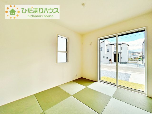 【和室】 | 牛久市さくら台1丁目4期　新築戸建　1号棟 | リビングと和室が続き間設計ですので、大空間を演出できます(^O^)
