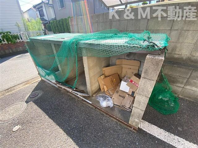 メゾン日暮のエントランス|落ち着いたエントランスです