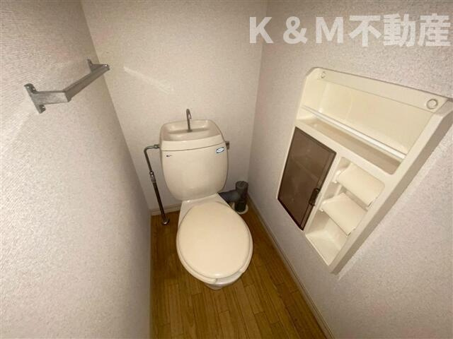 メゾン日暮のトイレ|落ち着いたトイレです