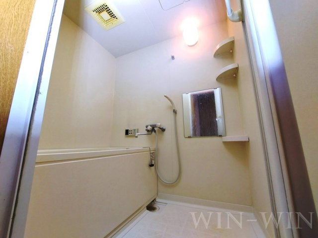 サン・フォレスト B棟の浴室