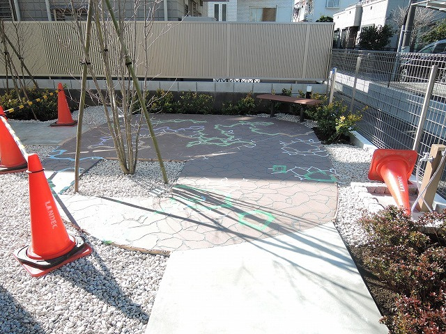 ファンメゾンスッドのその他共用部分|★ペット足洗い場やベンチがある憩いのスペース★