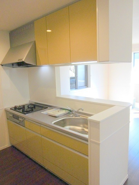 ファンメゾンスッドのキッチン|★グリル付きガス３口システムキッチン★