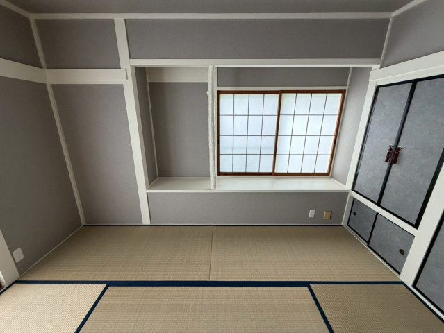 坂上町　　フルリフォーム済みの和室|押入付きの和室。布団の出し入れもすぐにでき、お子様のお昼寝や来客のお泊りにもすぐに対応ができます！