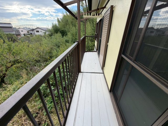坂上町　　フルリフォーム済みのバルコニー