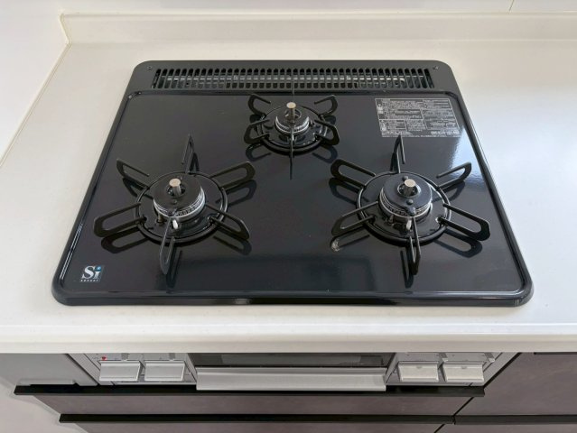 坂上町　　フルリフォーム済みの設備|ガラストップコンロでお掃除もラクラク♪