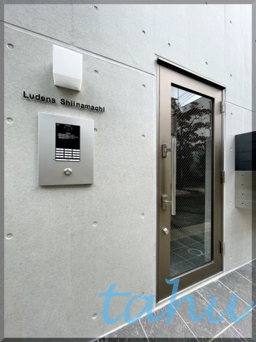 Ludens椎名町のエントランス