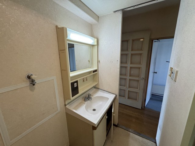 －三丁目不動産-　本庄スカイハイツB棟4階　EV付の独立洗面台